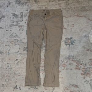 Old Navy women’s khaki pants